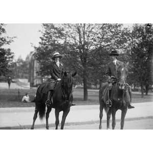  1915 photo RIDING AND HUNT CLUB. FRANK G. CARPENTER, RIGHT 