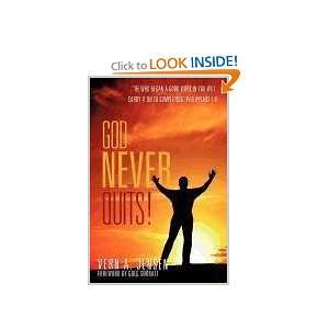  GOD NEVER QUITS [Paperback] Vern A. Jensen Books