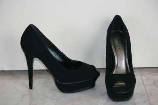NWOT Paprika Black 7 Platform Heels  