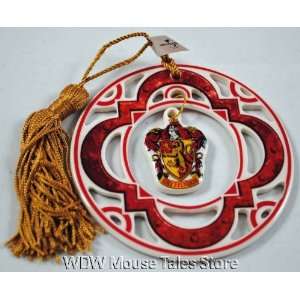  Wizarding World of Harry Potter Gryffindor Ornament New 