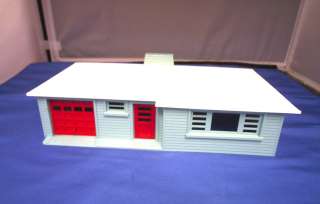 VINTAGE PLASTICVILLE BERMUDA RANCH HOUSE (10960B46)  