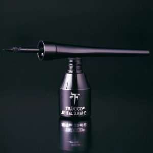  TRUCCO Graphic Liquid Eyeliner (LICORICE BLACK) .101oz 