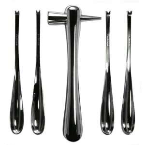    Nuance Gourmet Hammer and 4 Seafood Forks