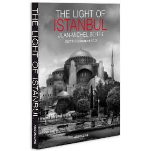  The Light of Istanbul 