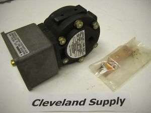 BARKSDALE EPD1H AA40 PRESSURE SWITCH 250VAC/4A 150PSI  