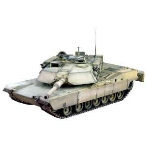    Italeri 135 MA A1 Abrams Tank Super Kit No 6438 Toys & Games