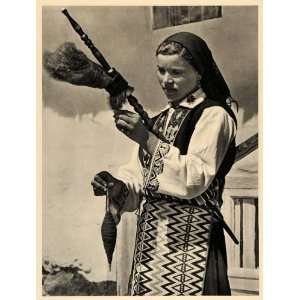  1943 Bulgaria Girl Spindle Traditional Outfit Costume 