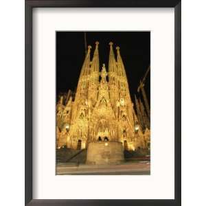  Night View of Antoni Gaudis La Sagrada Familia Temple 