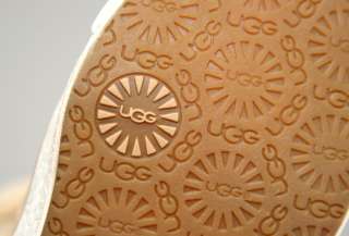 UGG Delaine Metallic Logo Womens Gold Sheepskin Boot Size 7 US NEW 