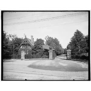  Forest Hill Lodge,entrance to Rockefellers home,Cleveland 