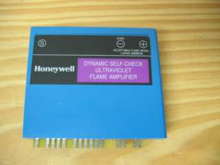 Honeywell R7861 A 1026 UV Flame Amp  