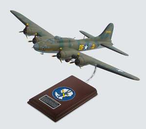 VINTAGE WWII USAAC B 17F MEMPHIS BELLE 1/54 DESK TOP DISPLAY MODEL 