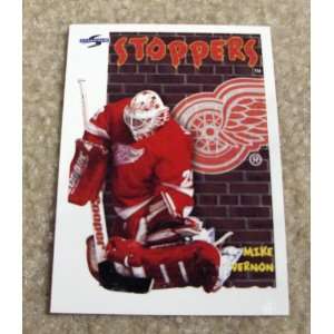 1995 1996 Score Mike Vernon # 319 NHL Hockey Stoppers Card  
