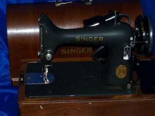 SINGER 99 CRINKLE SEWING MACHINE 1942 BEAUTY CASE RARE  