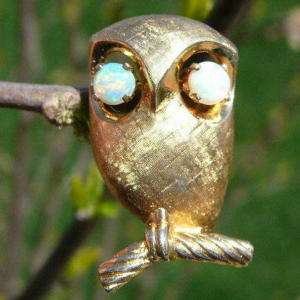 VINTAGE 14K GOLD OWL BROOCH PIN with OPAL EYES  