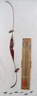 Vintage Wards Western Field Standard Hunter Bow w/ Arrows  
