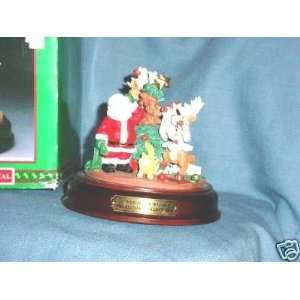    1994 House of Lloyd Musical Wreck The Halls Figure 