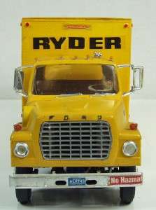 Ford 8000 Ryder Moving Van, Built Plastic Model Vintage, 1/25 Scale 