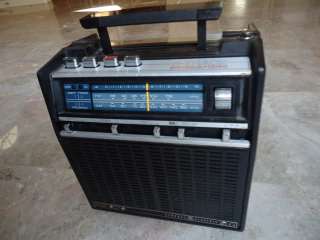 General Electric 8 TRACK STEREO RECORDER/ AM FM RADIO  