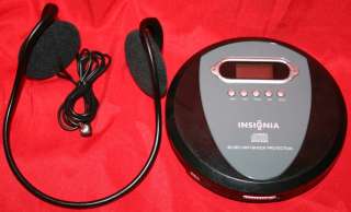 INSIGNIA NS P4112 PORTABLE CD/CD R/CD RW PLAYER WITH HEADSET  