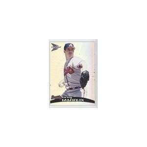  1999 Pacific Prism #16   Greg Maddux Sports Collectibles