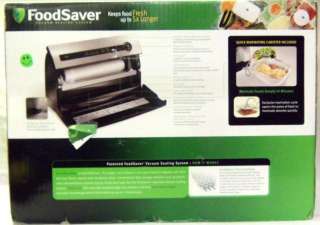 FoodSaver Vacuum Sealing System Model V3825 New  