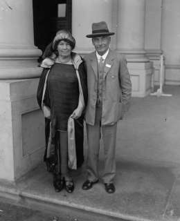 1925 photo Mr. & Mrs. F.W. Pethick Lawrence of Gre  