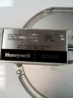 Honeywell V88A1709 2 NPT Diaphragm Gas Valve, NC, 24V  